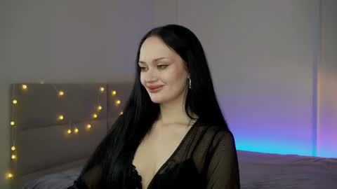 Snapshot of queenaliss chatting on June 10, 2026, 6:23 am Your world and the universe Aliss online show from June 10, 2026, 6:23 am