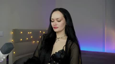 Snapshot of queenaliss chatting on July 7, 2026, 7:23 am Your world and the universe Aliss online show from July 7, 2026, 7:23 am