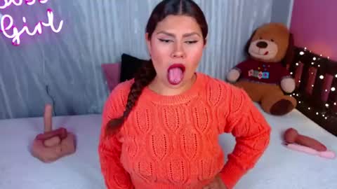 Snapshot of queenamazon_ chatting on June 29, 2026, 5:46 am Queenamazon online show from June 29, 2026, 5:46 am