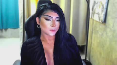 Snapshot of queenarthalia chatting on March 8, 2025, 6:58 pm ARTHA online show from March 8, 2025, 6:58 pm