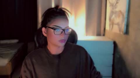 Snapshot of queenarthalia chatting on November 20, 2025, 7:52 am ARTHA online show from November 20, 2025, 7:52 am