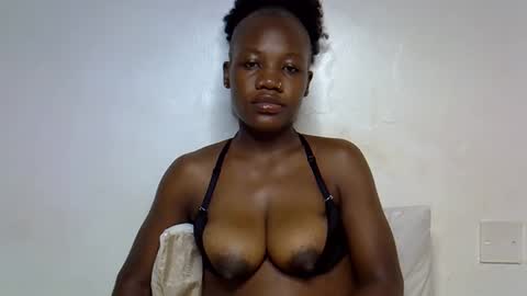 Snapshot of queenbest chatting on May 31, 2026, 6:31 am Cindy Melahnin online show from May 31, 2026, 6:31 am