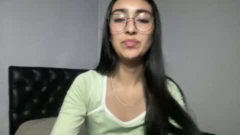 Snapshot of queenbyte_18 chatting on July 18, 2026, 3:33 am queenbyte_18 online show from July 18, 2026, 3:33 am