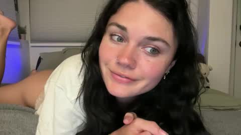 Snapshot of queencassidyy chatting on June 5, 2026, 4:41 am Cassidy online show from June 5, 2026, 4:41 am