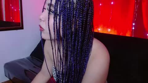 queencocoa1 online show from April 7, 2026, 3:18 am