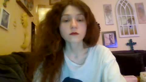 Snapshot of queencrimsonlvx chatting on July 21, 2026, 3:20 am queencrimsonlvx online show from July 21, 2026, 3:20 am