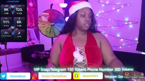 Snapshot of queencroze chatting on December 25, 2024, 9:33 pm Queen Cherise Roze online show from December 25, 2024, 9:33 pm