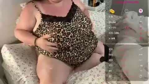 Queen curves online show from July 20, 2026, 12:36 am