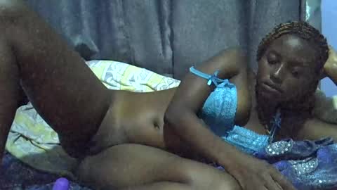 Snapshot of queendivabloom chatting on July 22, 2026, 6:43 pm Diva online show from July 22, 2026, 6:43 pm
