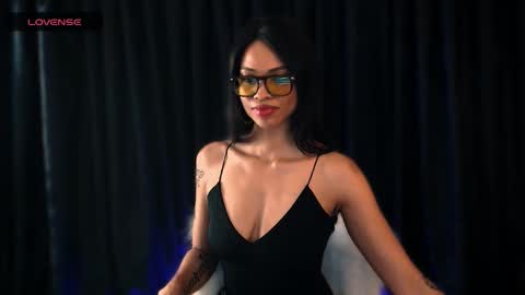 Snapshot of queendom_ing chatting on December 28, 2024, 3:47 am Sweet Goddess online show from December 28, 2024, 3:47 am