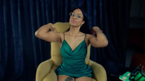 Snapshot of queendom_ing chatting on January 15, 2025, 1:23 am Sweet Goddess online show from January 15, 2025, 1:23 am