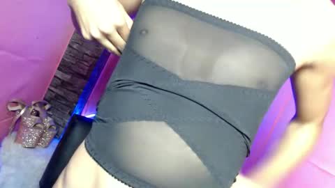 Snapshot of queenfoxylady chatting on December 19, 2025, 7:15 am just call me QUEEN and ill be there online show from December 19, 2025, 7:15 am