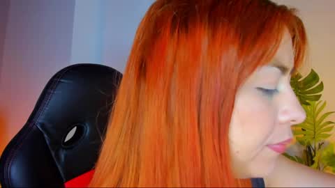 Snapshot of queengrett chatting on May 8, 2026, 6:57 pm Queen online show from May 8, 2026, 6:57 pm