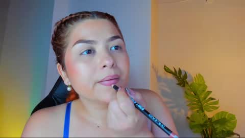 Snapshot of queengrett chatting on May 12, 2026, 7:00 pm Queen online show from May 12, 2026, 7:00 pm
