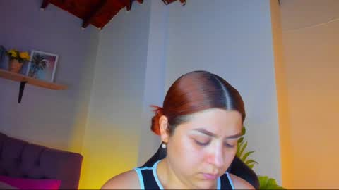 Snapshot of queengrett chatting on May 24, 2026, 5:29 pm Queen online show from May 24, 2026, 5:29 pm