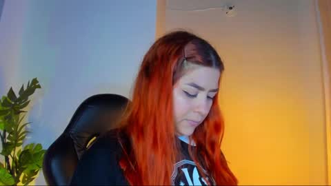 Snapshot of queengrett chatting on May 31, 2026, 6:04 pm Queen online show from May 31, 2026, 6:04 pm