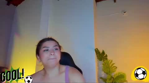 Snapshot of queengrett chatting on June 19, 2026, 6:45 pm Queen online show from June 19, 2026, 6:45 pm