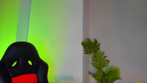 Snapshot of queengrett chatting on June 21, 2026, 3:58 pm Queen online show from June 21, 2026, 3:58 pm