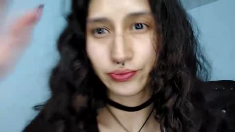 QUEENJEENN online show from April 30, 2026, 11:31 pm