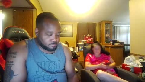 Snapshot of queenking55 chatting on July 1, 2026, 3:52 am Queen N King Fun Night online show from July 1, 2026, 3:52 am