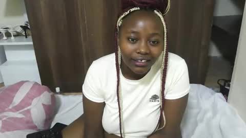 Snapshot of queenkitty30 chatting on May 28, 2026, 10:45 am Kitty online show from May 28, 2026, 10:45 am