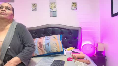 Snapshot of queenmature chatting on June 8, 2026, 12:49 pm VickyBoobss online show from June 8, 2026, 12:49 pm