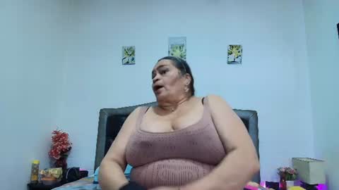 Snapshot of queenmature chatting on June 15, 2026, 1:35 pm VickyBoobss online show from June 15, 2026, 1:35 pm