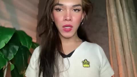 QUEEN online show from October 2, 2025, 9:44 pm