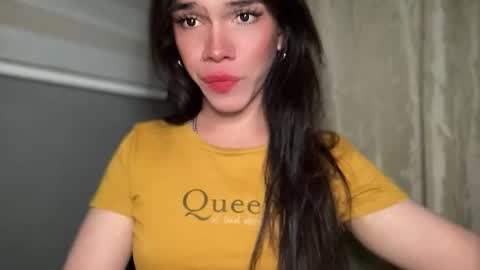 Snapshot of queenn_xxx chatting on May 31, 2026, 5:37 am QUEEN online show from May 31, 2026, 5:37 am