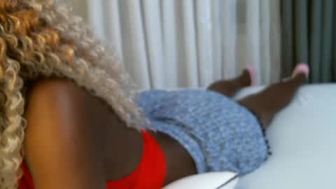 Snapshot of queenninaa chatting on July 28, 2026, 4:39 pm queenninaa online show from July 28, 2026, 4:39 pm