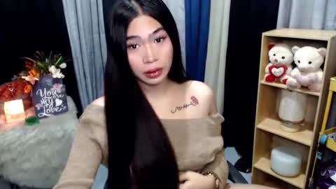 Mikka online show from May 1, 2026, 5:17 pm