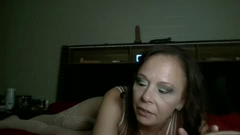 Snapshot of queenofmen33 chatting on June 13, 2026, 8:12 am queenofmen33 online show from June 13, 2026, 8:12 am