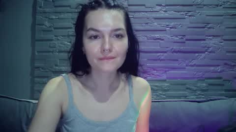 QueenOfModels online show from January 6, 2026, 4:05 am