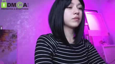 Snapshot of queenofwandss chatting on November 2, 2025, 5:37 pm follow my new insta online show from November 2, 2025, 5:37 pm