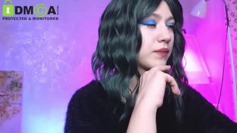 Snapshot of queenofwandss chatting on November 11, 2025, 8:09 pm follow my new insta online show from November 11, 2025, 8:09 pm