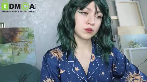 Snapshot of queenofwandss chatting on November 20, 2025, 12:27 pm follow my new insta online show from November 20, 2025, 12:27 pm