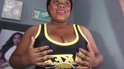 queenrachelbrown online show from April 24, 2026, 11:56 am