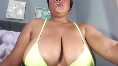 queenrachelbrown online show from April 28, 2026, 12:32 pm
