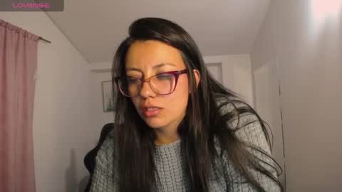 Snapshot of queenrose94 chatting on June 27, 2026, 4:56 pm queenrose94 online show from June 27, 2026, 4:56 pm
