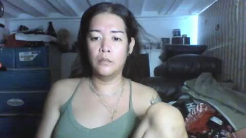 Snapshot of queenstefhanie chatting on April 18, 2026, 5:44 am stephanie online show from April 18, 2026, 5:44 am