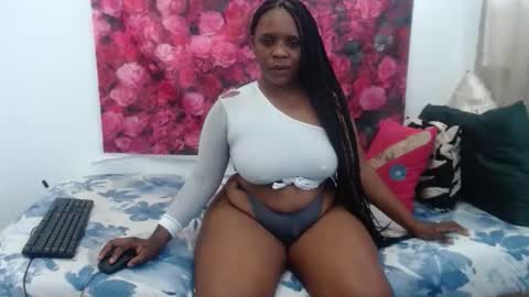 queenteex6993 online show from February 9, 2026, 8:18 am