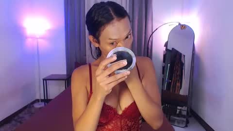 Snapshot of queenvalentinats chatting on December 3, 2024, 1:10 pm ValentinaMoone online show from December 3, 2024, 1:10 pm