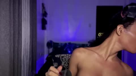 Snapshot of queenvalentinats chatting on October 17, 2025, 1:53 am ValentinaMoone online show from October 17, 2025, 1:53 am