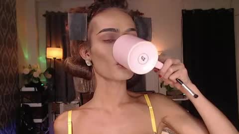 ValentinaMoone online show from July 6, 2026, 5:04 pm