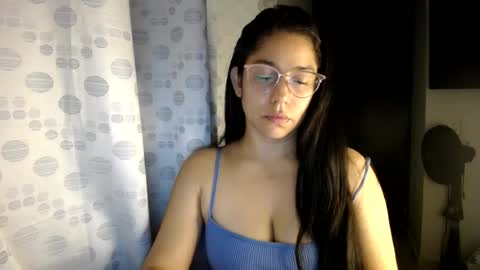 Snapshot of queenvictoria2023 chatting on July 7, 2026, 3:09 am Paola online show from July 7, 2026, 3:09 am