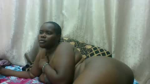 Snapshot of queenvivy chatting on June 30, 2026, 9:27 pm VIVIAN online show from June 30, 2026, 9:27 pm