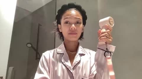 quelc538 online show from March 11, 2026, 7:03 am