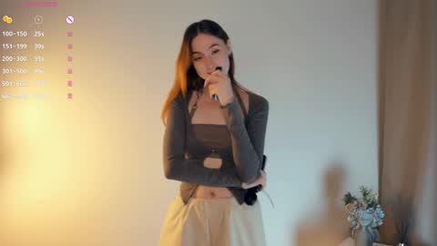 Snapshot of quennaedger chatting on December 4, 2024, 4:10 am Fiona online show from December 4, 2024, 4:10 am