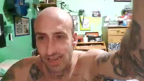 Snapshot of quentinfollari chatting on February 19, 2026, 12:28 am quentinreloaded online show from February 19, 2026, 12:28 am