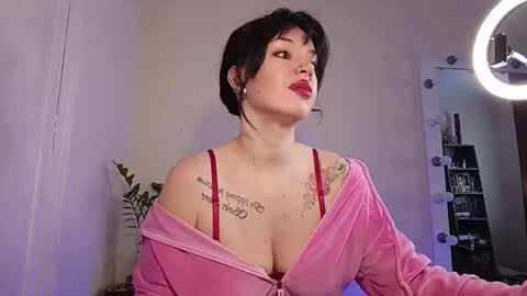 Snapshot of quiet_smile chatting on November 23, 2025, 9:20 am quiet_smile online show from November 23, 2025, 9:20 am